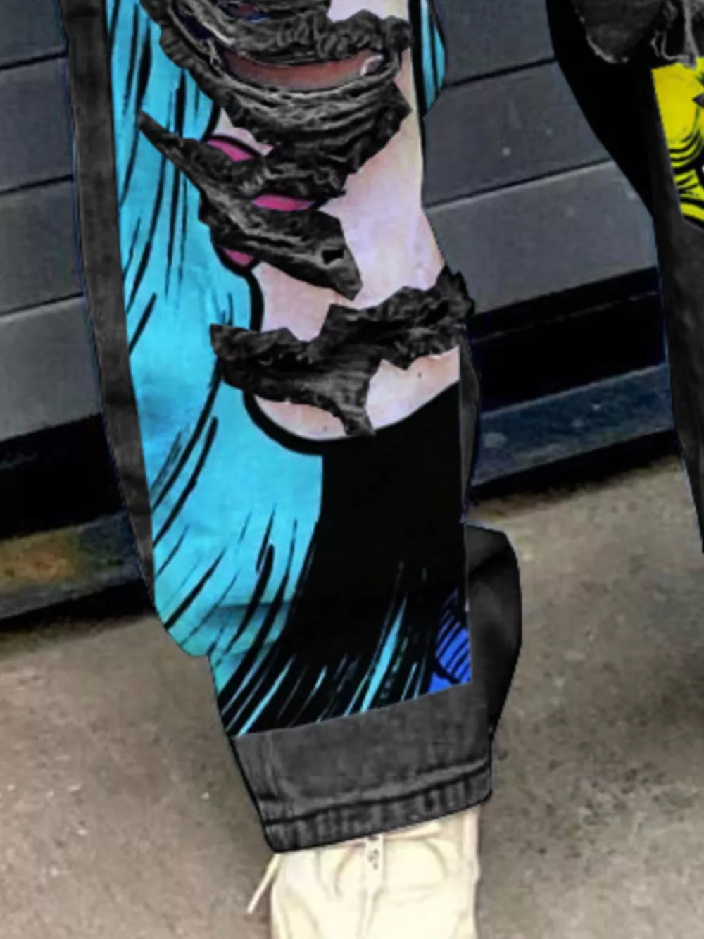Full Size Pop Art Graphic Distressed Wide-Leg Jeans Plus Size, image 4