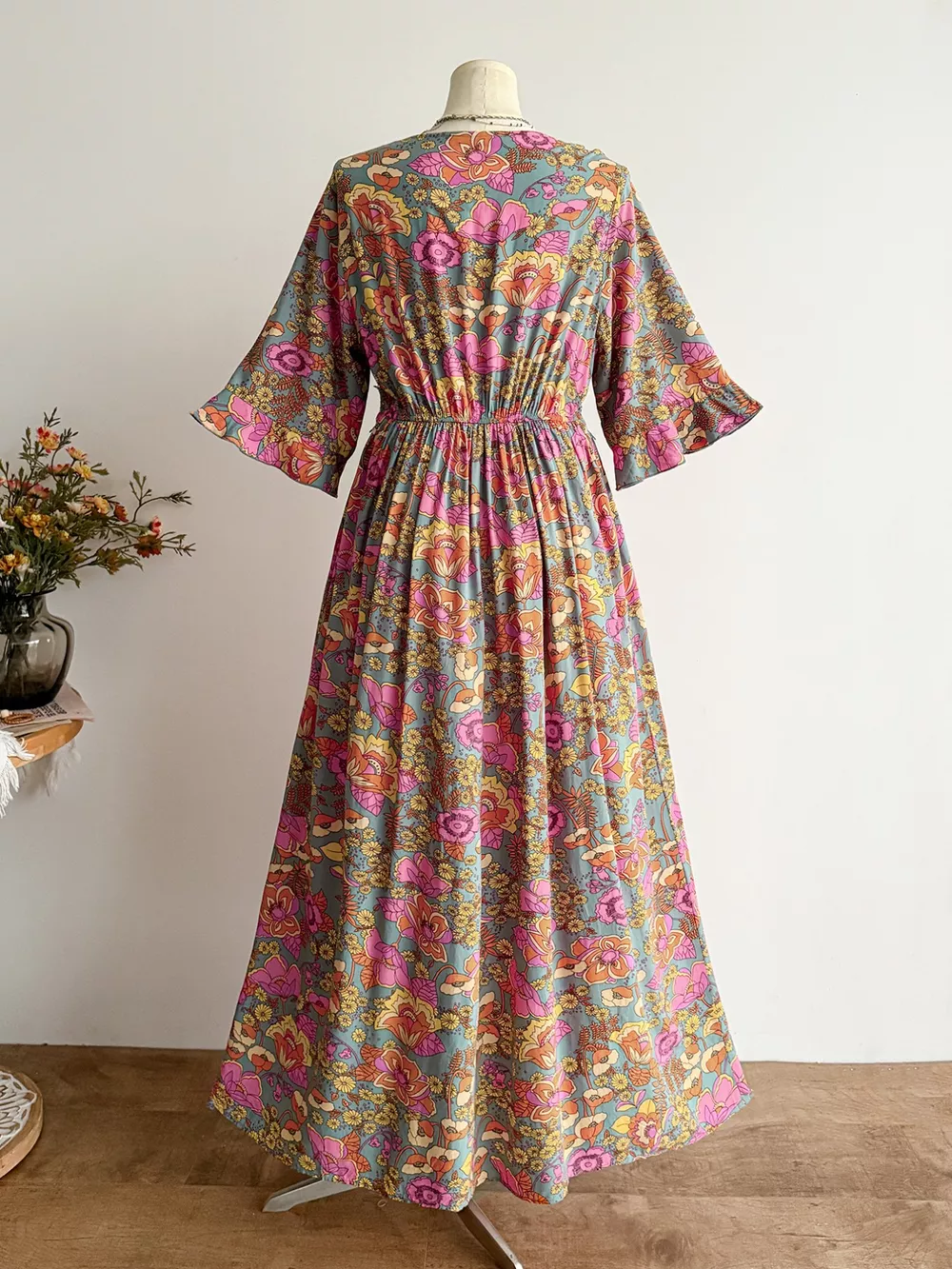 Plus Size Lace Detail Floral Surplice Dress, image 6
