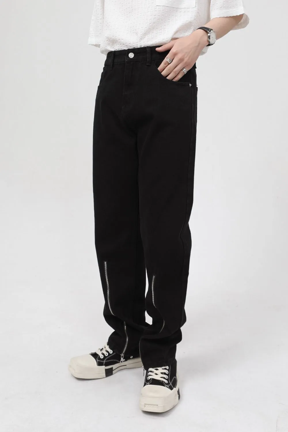 Pocketed Jeans with Zipper, image 2