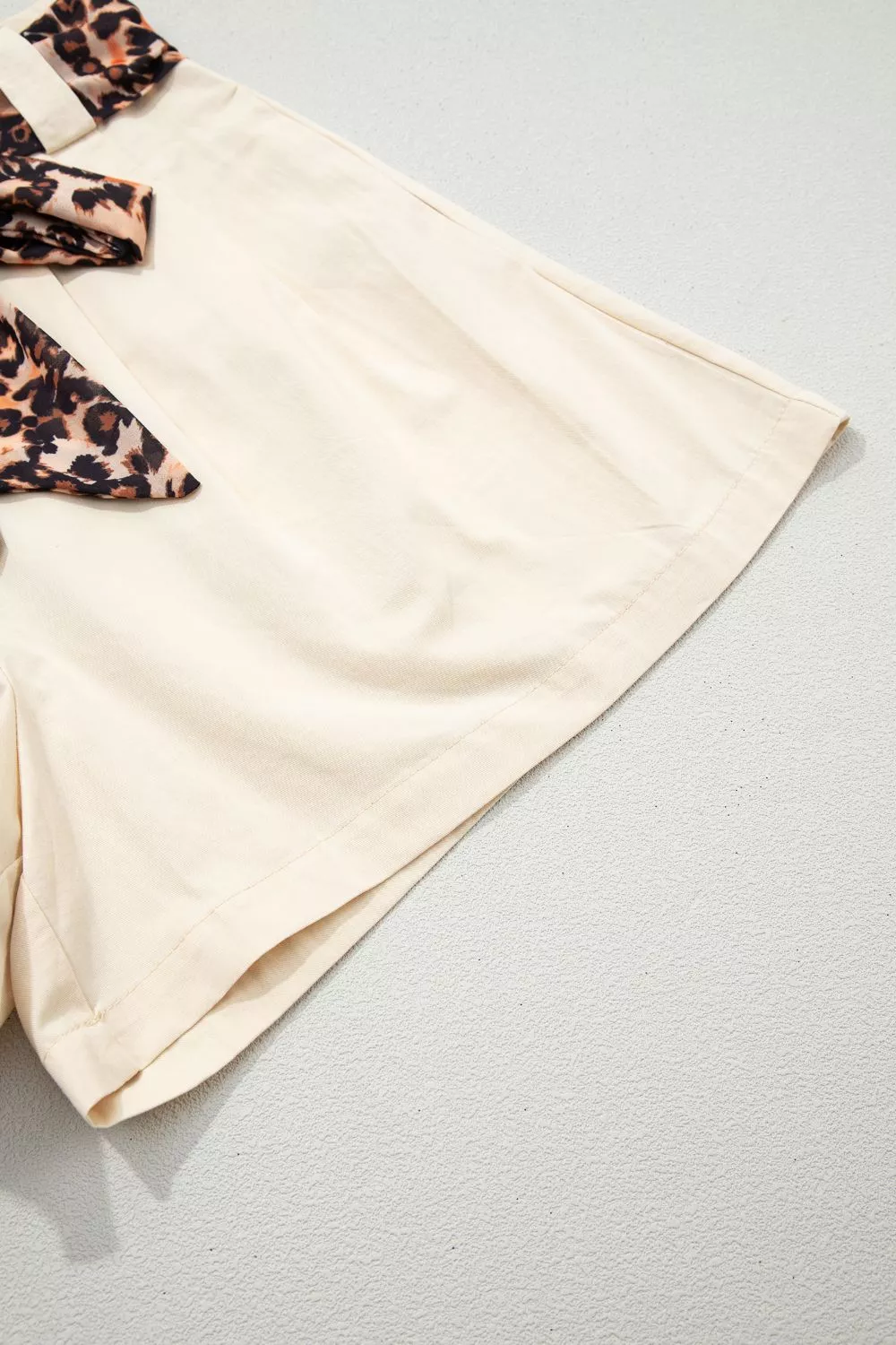 High-Waisted Pleated Shorts, image 8