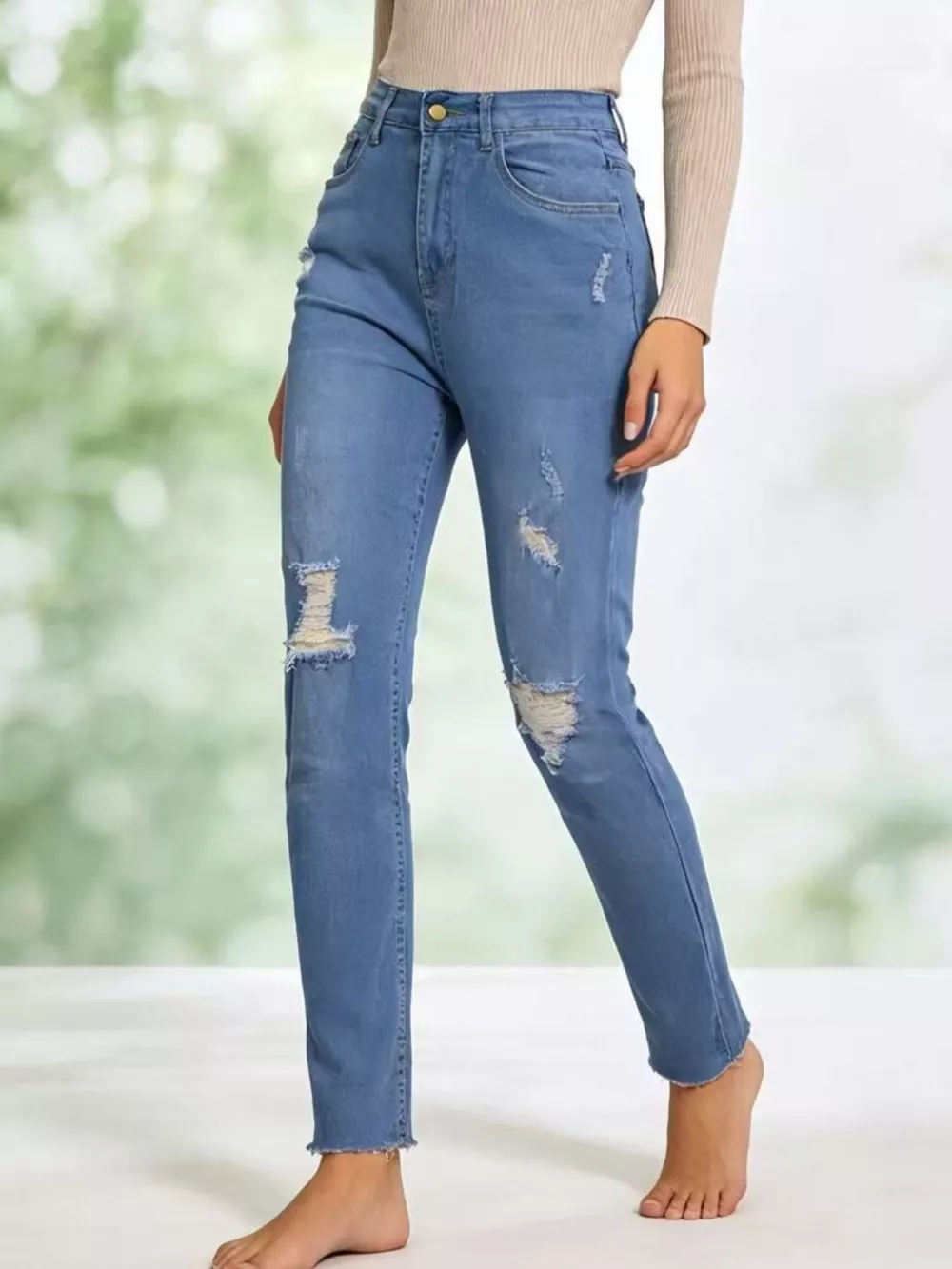 High-Waisted Distressed Jeans, image 4
