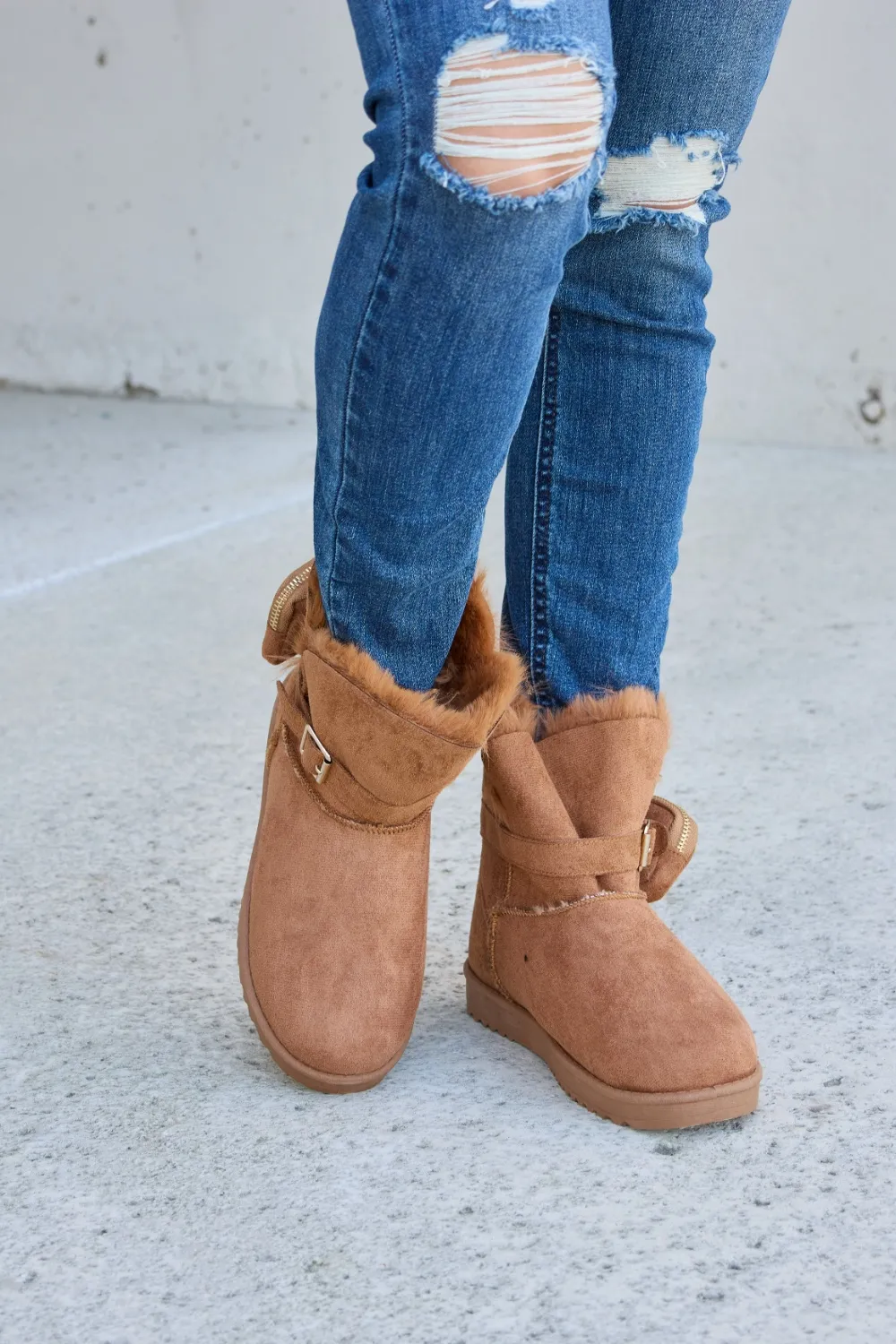 Plush Thermal Flat Boots, image 2