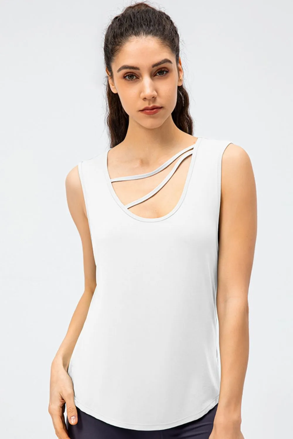 Cutout Reversible Active Tank, image 3