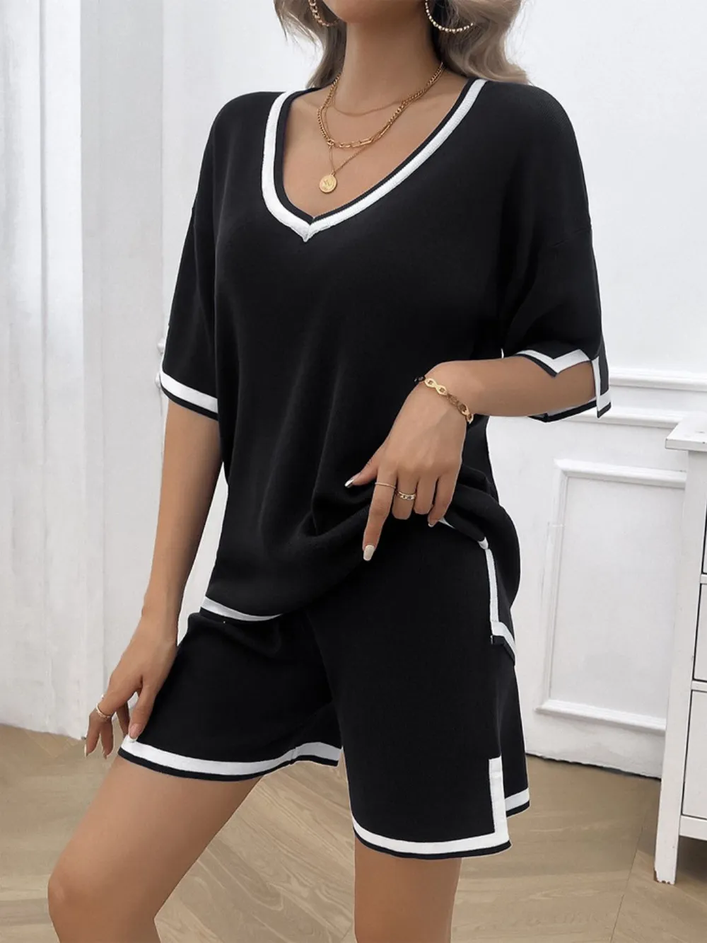Contrast Trim V-Neck Top and Shorts Set, image 14