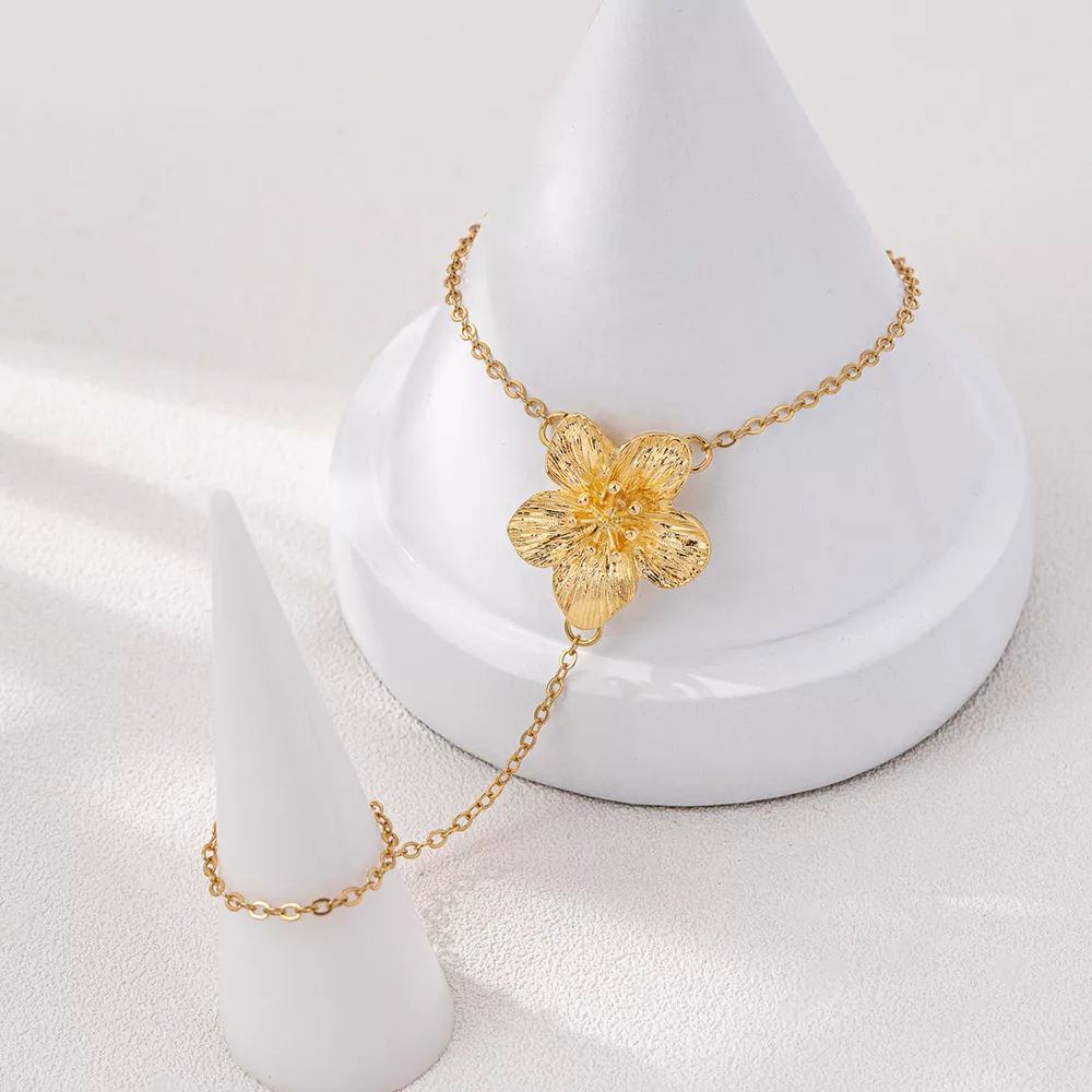 18K Gold-Plated Chain Flower Bracelet, image 3