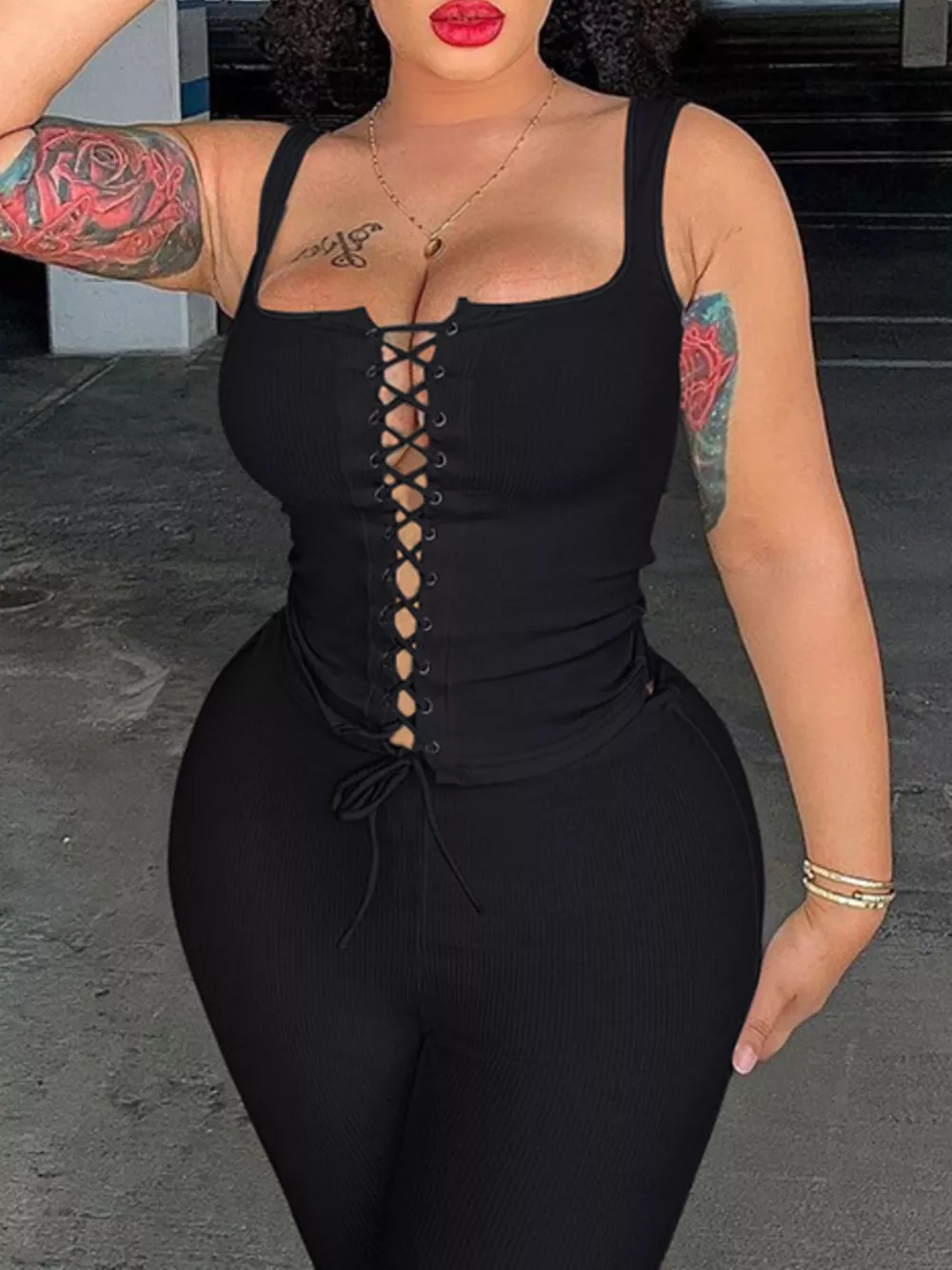 Lace-Up Tank and Capris Set, image 10