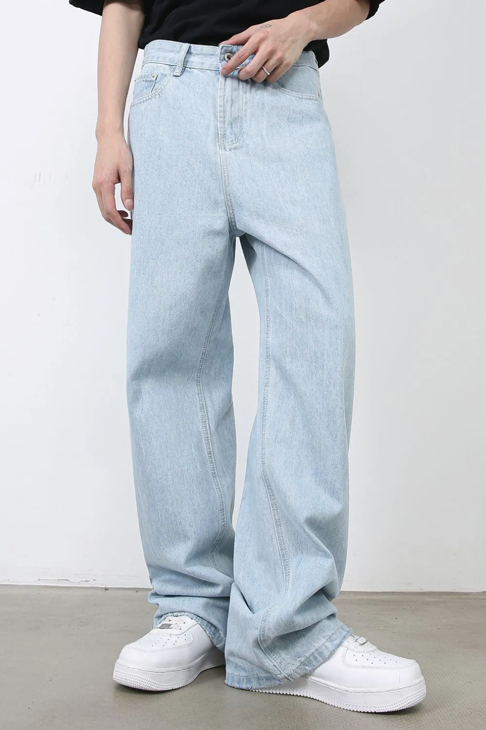 Men's Loose Fit Jeans with Pockets, image 4