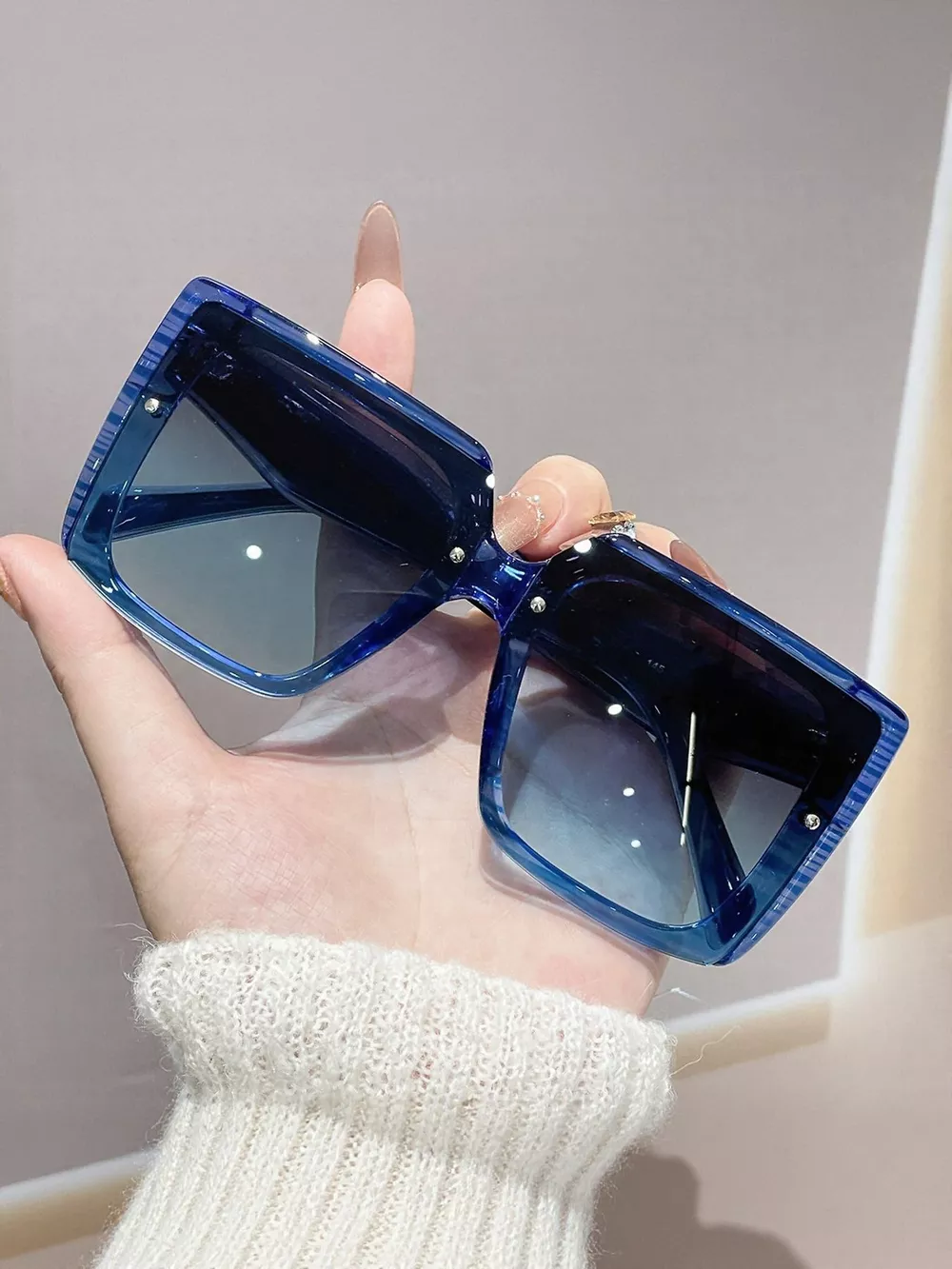 Oversized Gradient Square Sunglasses, image 2