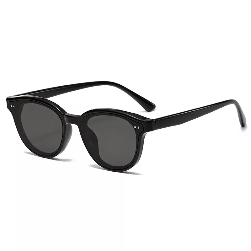Classic UV Protection Sunglasses, image 3