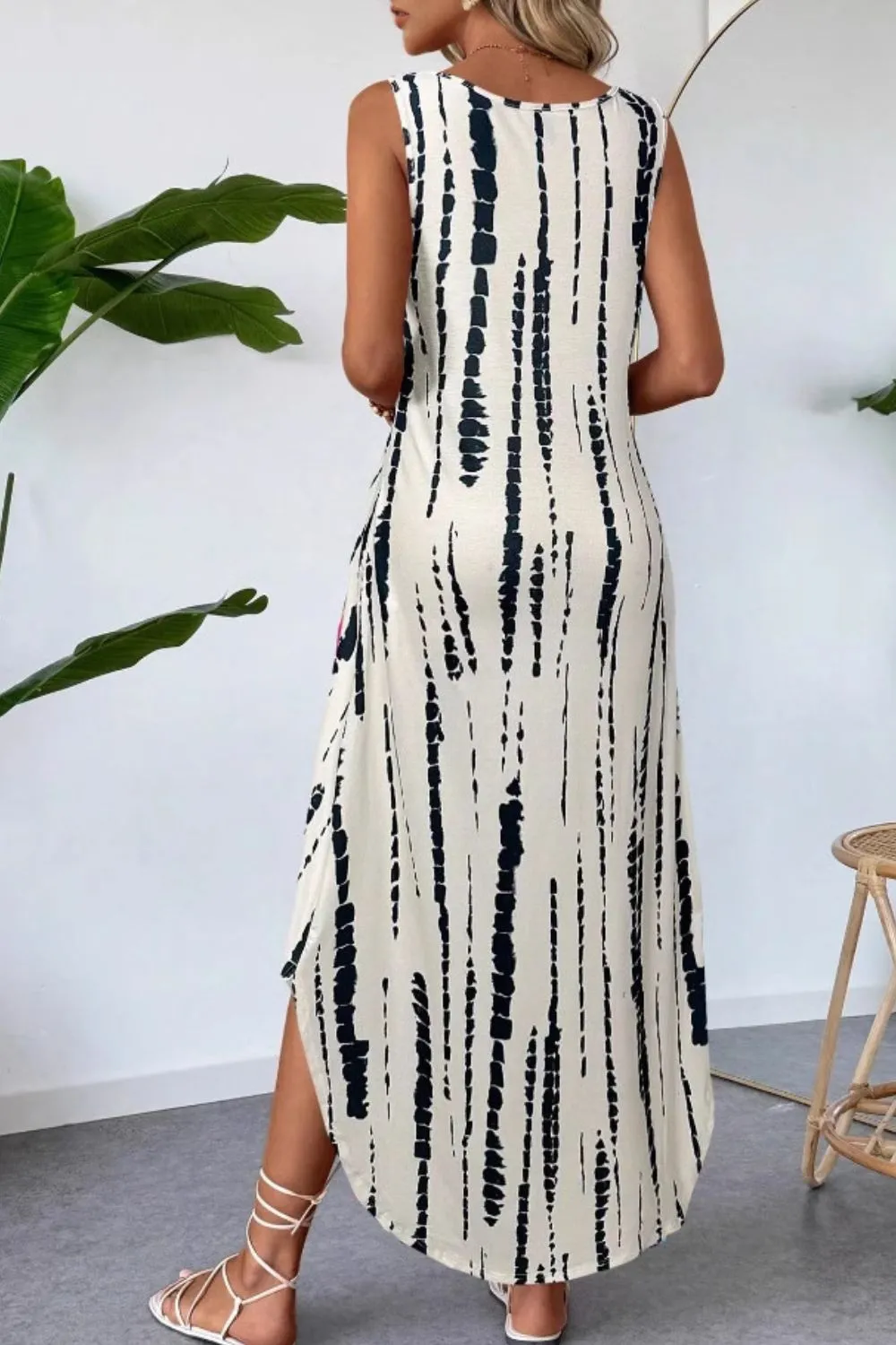 Scoop Neck Sleeveless Dress with Pockets, image 2