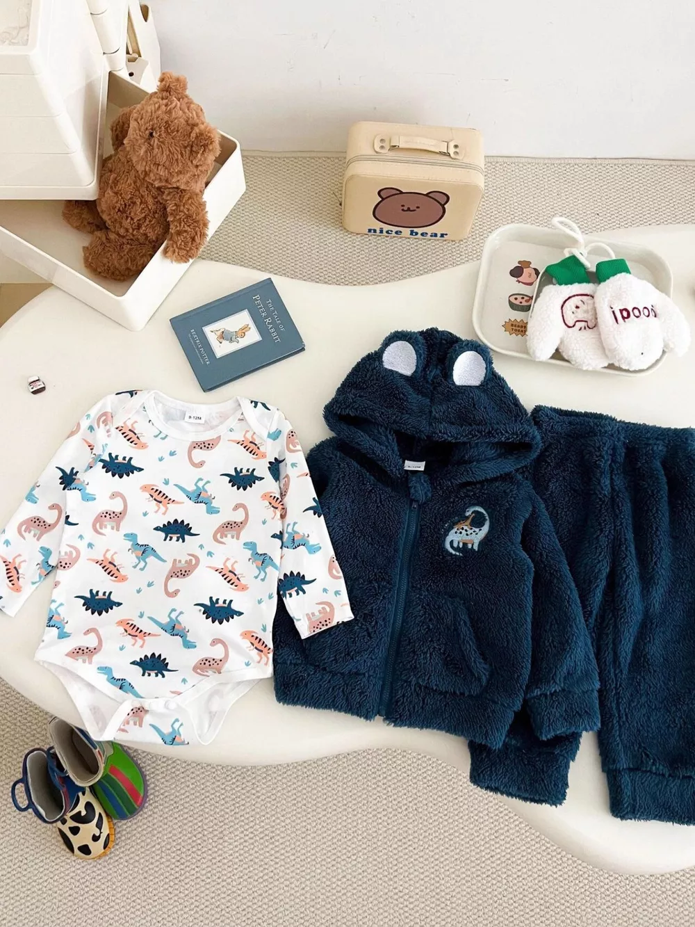 Children's Dinosaur Fleece Hoodie and Pants Set with Dinosaur Print Bodysuit, image 4