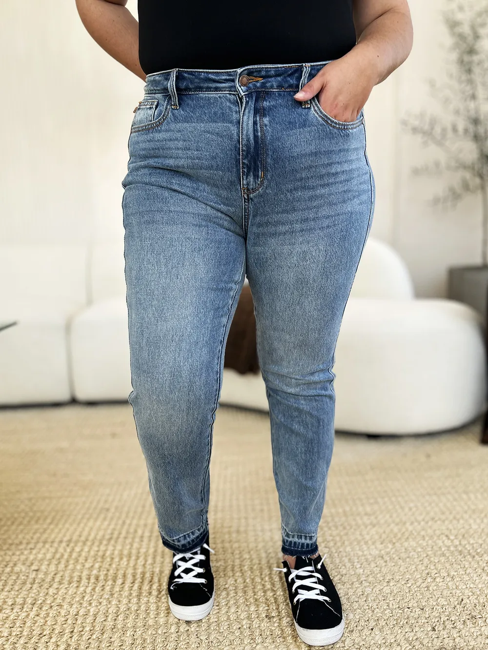Full Size Mid Rise Rigid Magic Release Hem Jeans, image 4