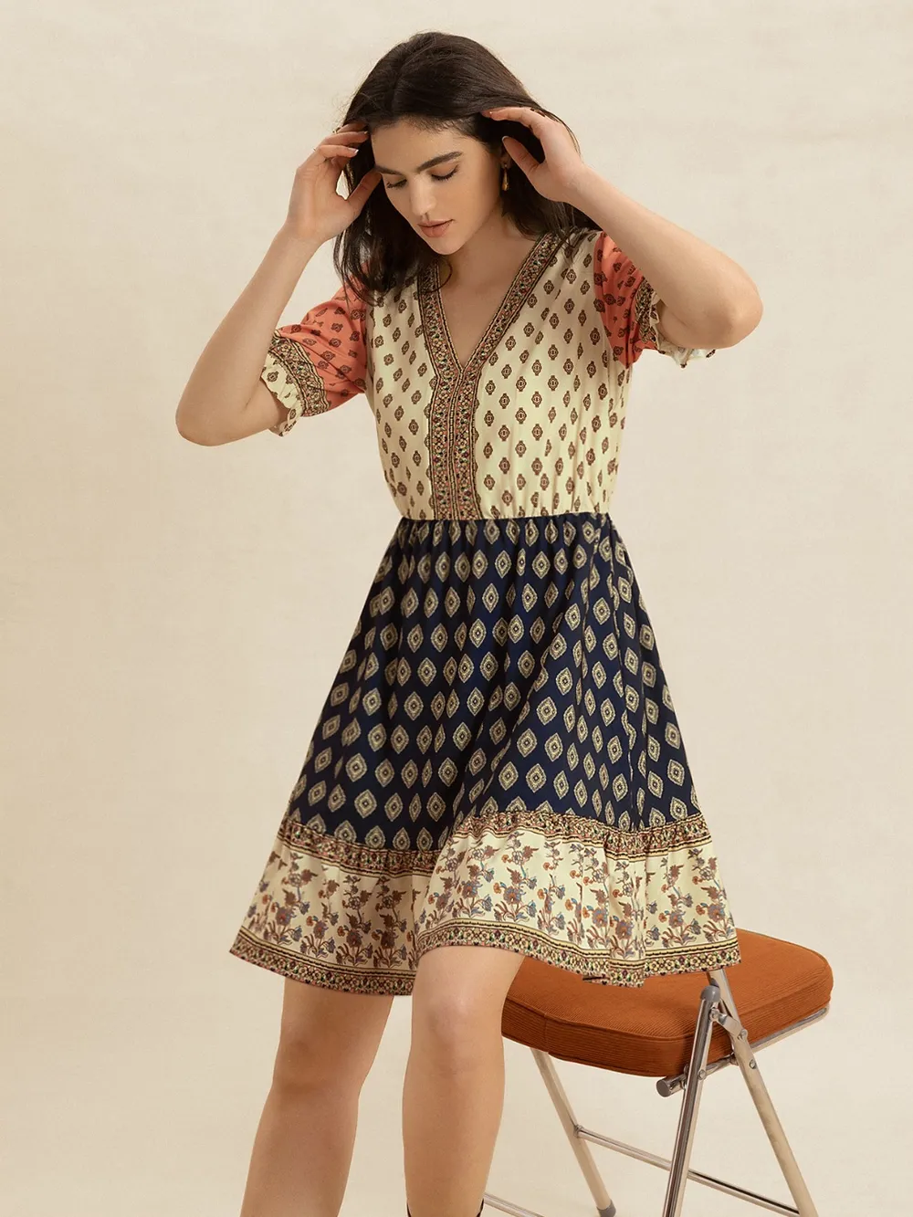 Printed V-Neck Short Sleeve Dress, image 3
