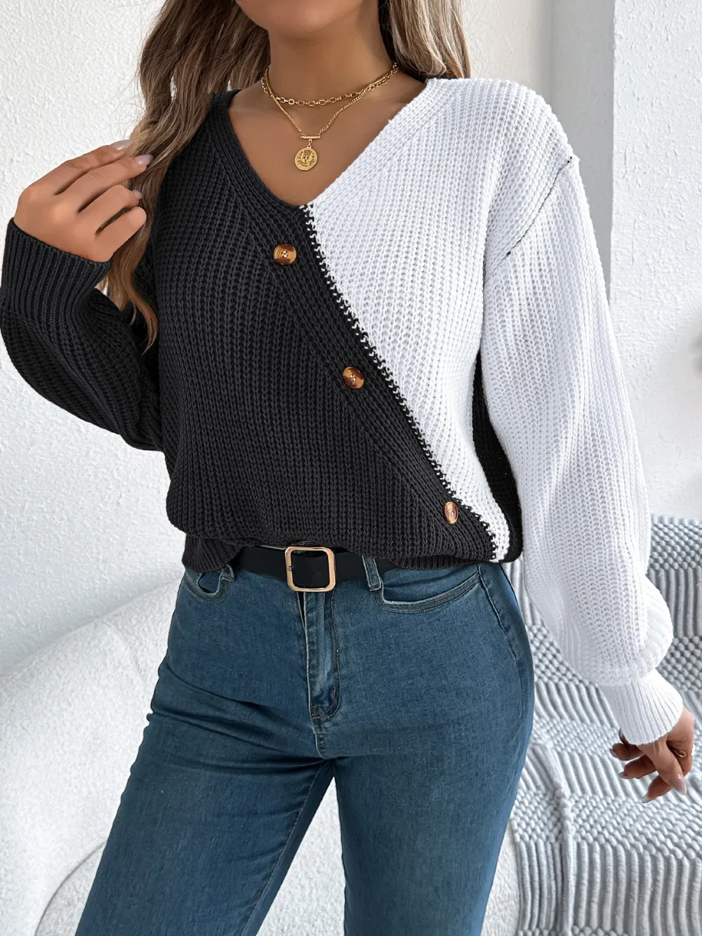 Two-Tone V-Neck Long Sleeve Sweater, image 11