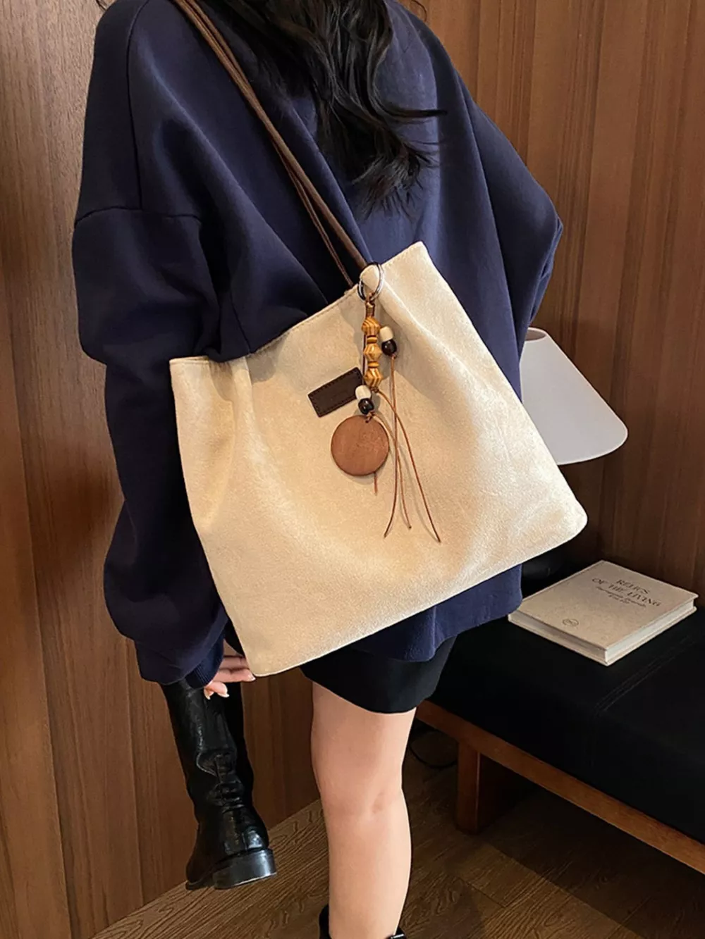 Decorative Wooden Pendant Shoulder Bag, image 3