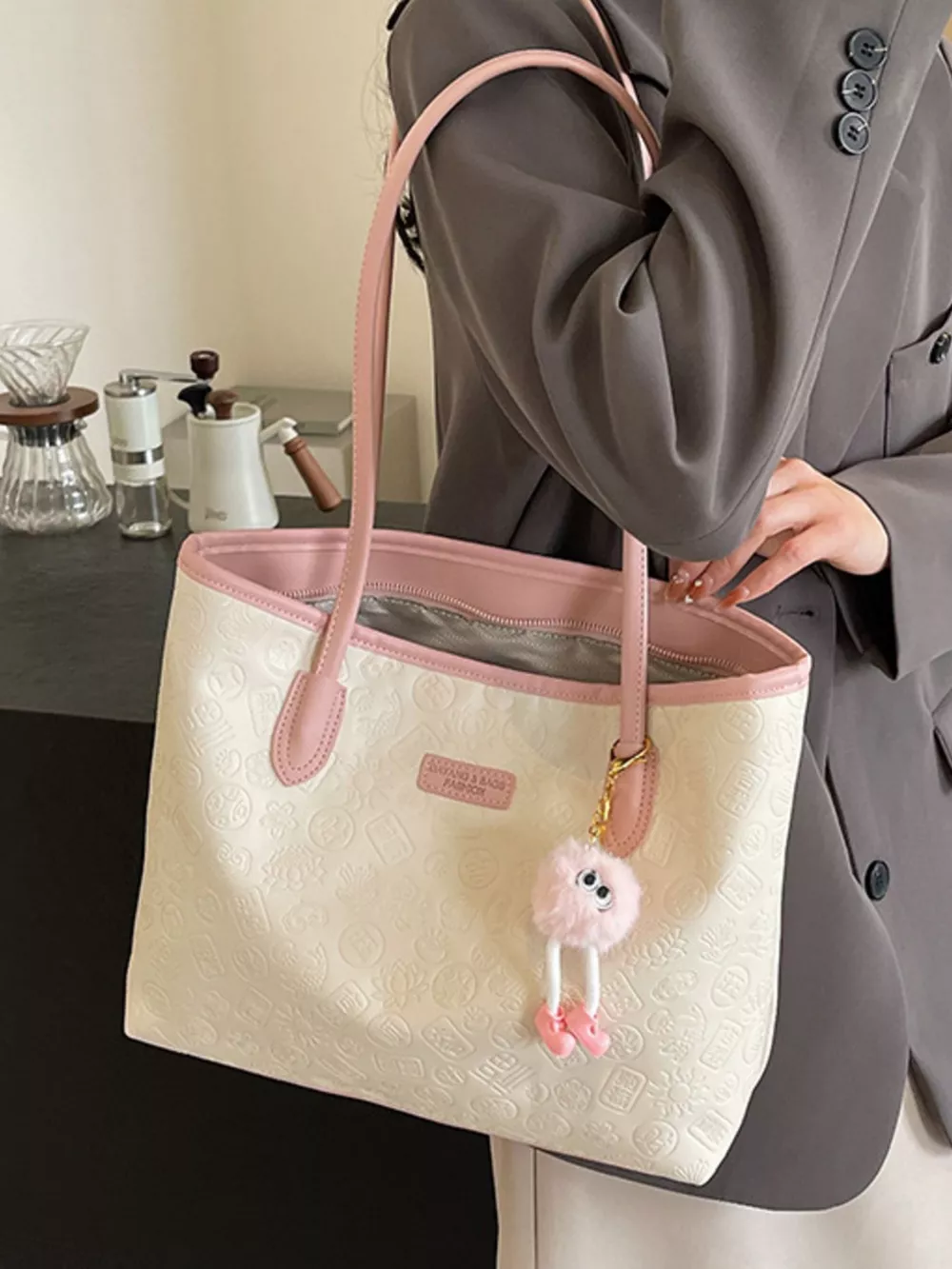 Embossed Pattern Shoulder Bag, image 3