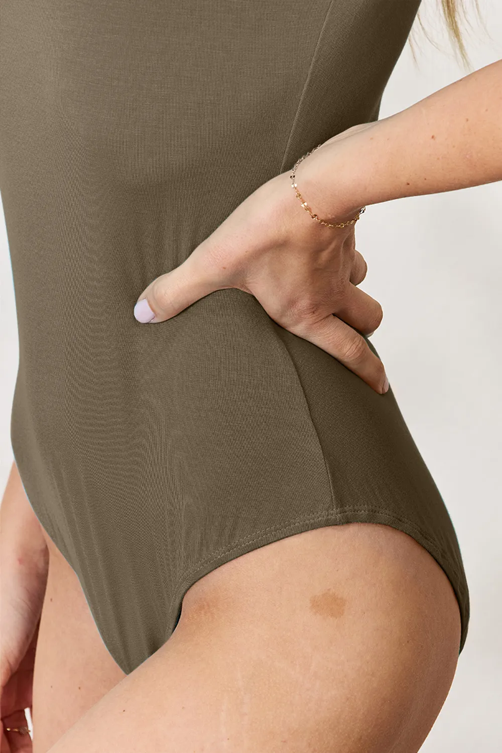 Full Size Round Neck Short Sleeve Bodysuit, image 15