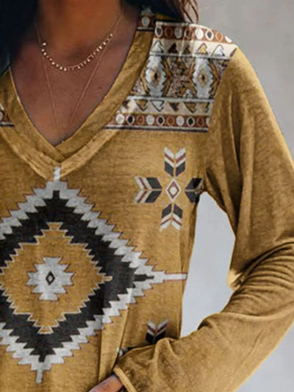 Full Size Geometric V-Neck Long Sleeve T-Shirt Plus Size, image 17