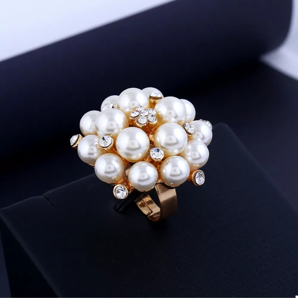 Pearl Cluster Ring, image 4