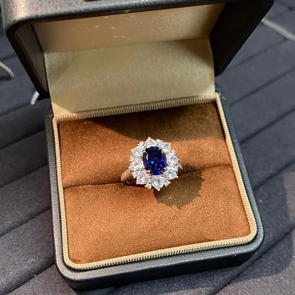 925 Sterling Silver Oval Royal Blue Sapphire Ring, image 3