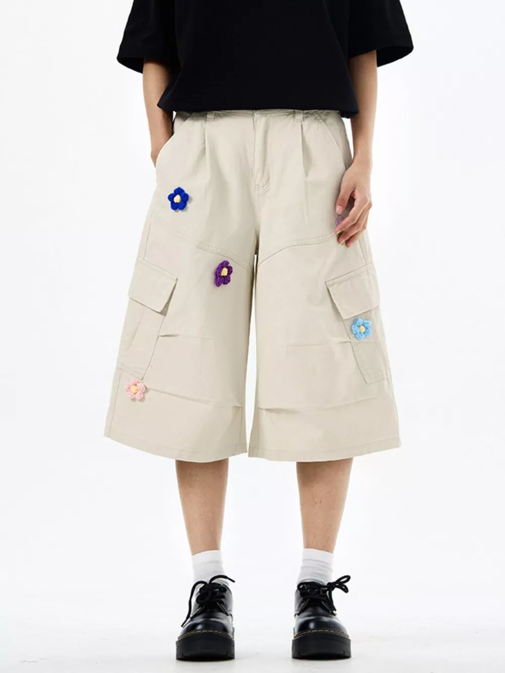 Men's Floral Appliqued Wide-Leg Cargo Shorts, image 7