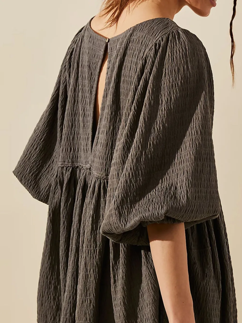 Relaxed Textured Babydoll Mini Dress with Back Keyhole Detail, image 3