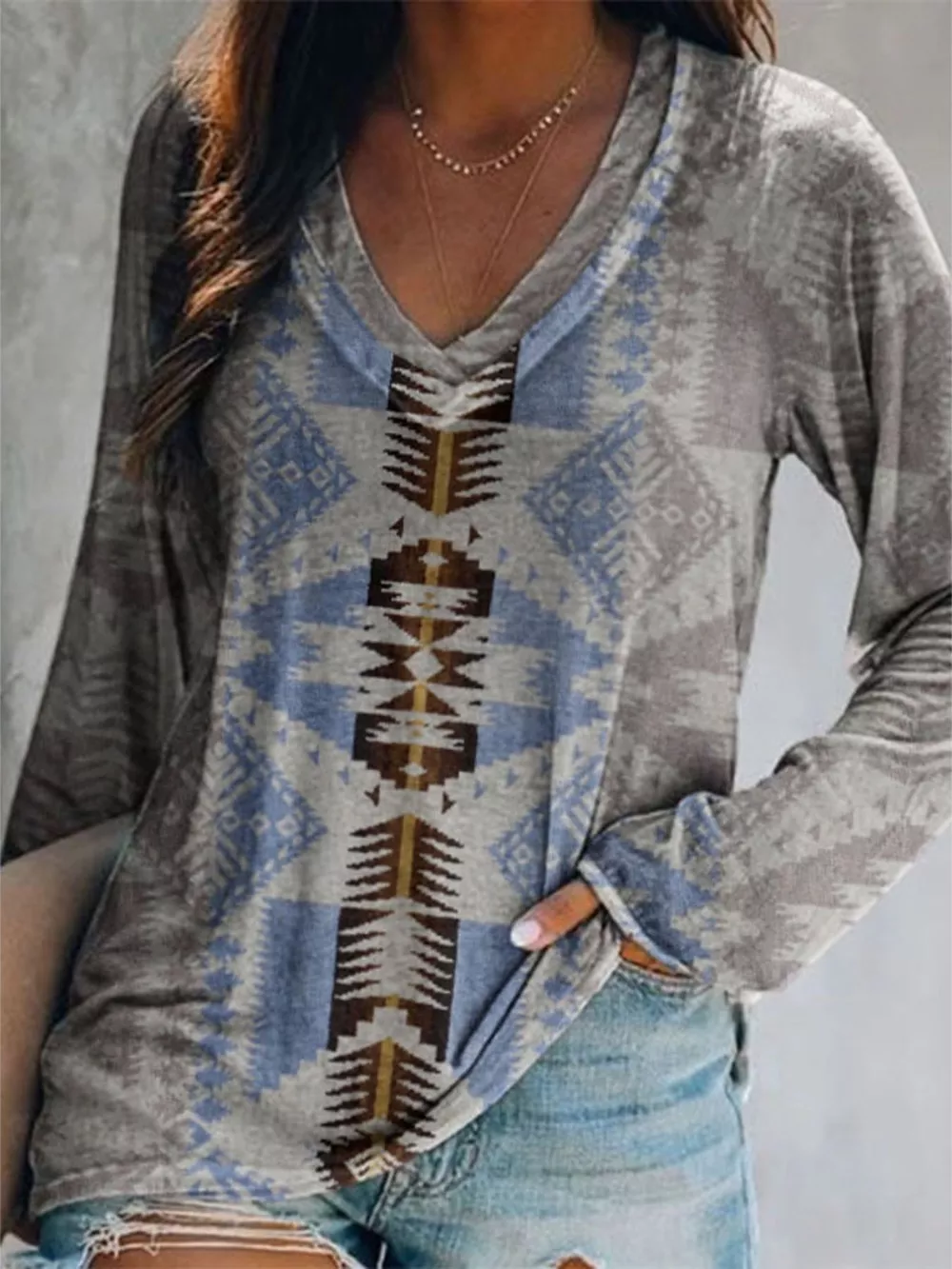 Full Size Geometric V-Neck Long Sleeve T-Shirt Plus Size, image 10