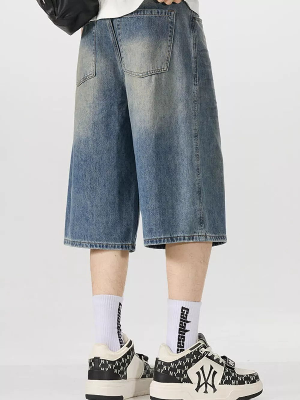 Men's Vintage Wash Wide-Leg Capris Jeans, image 2
