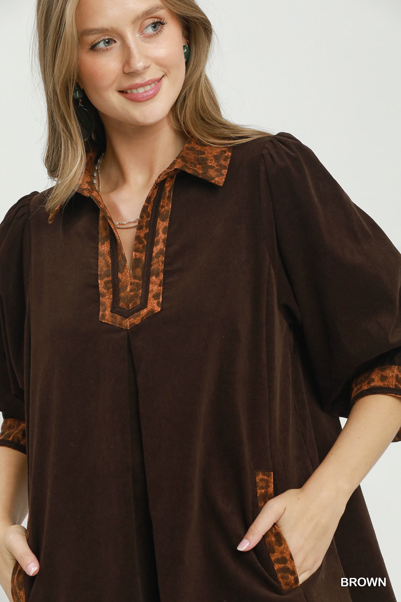 V-Neck Shift Dress with Contrast Trim, image 5