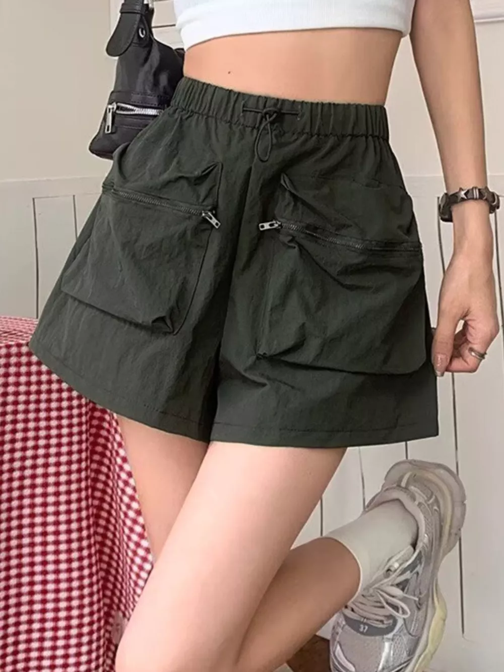High Waist Cargo Shorts with Pockets, image 2