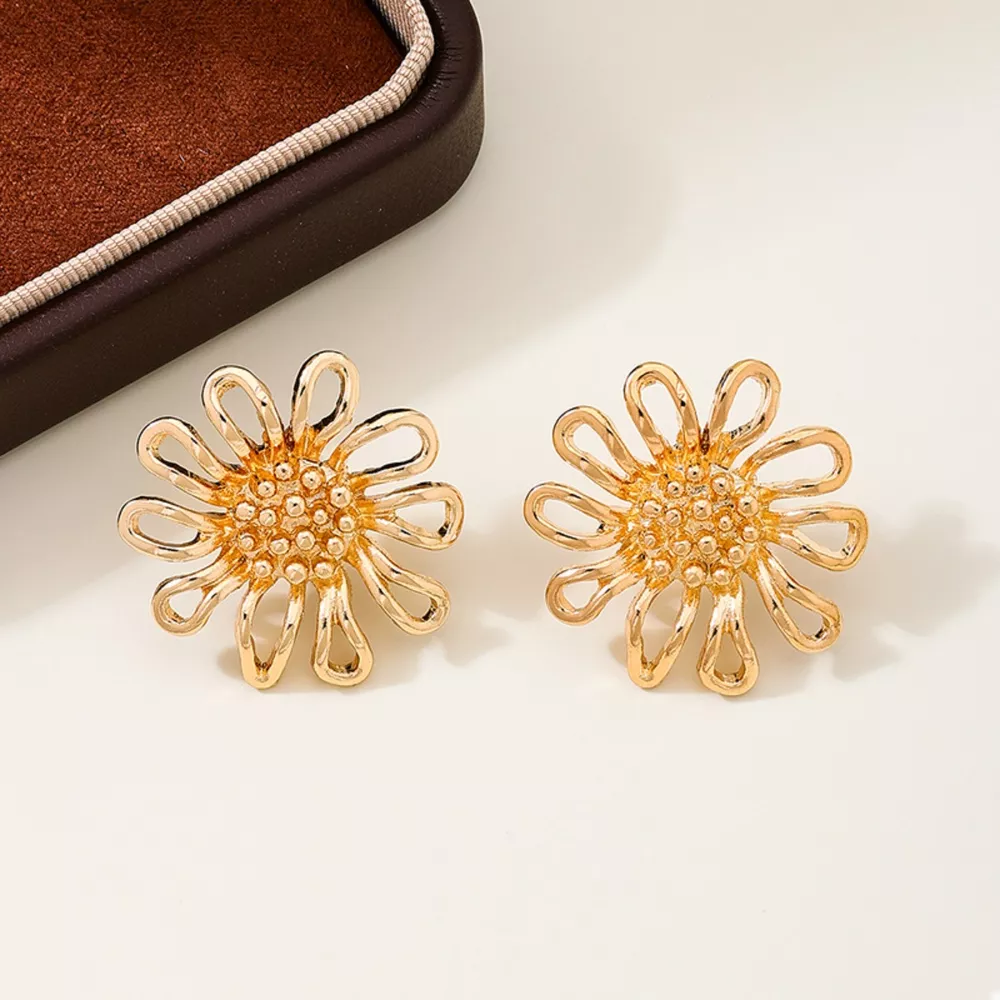 18K Gold-Plated Flower Stud Earrings, image 4