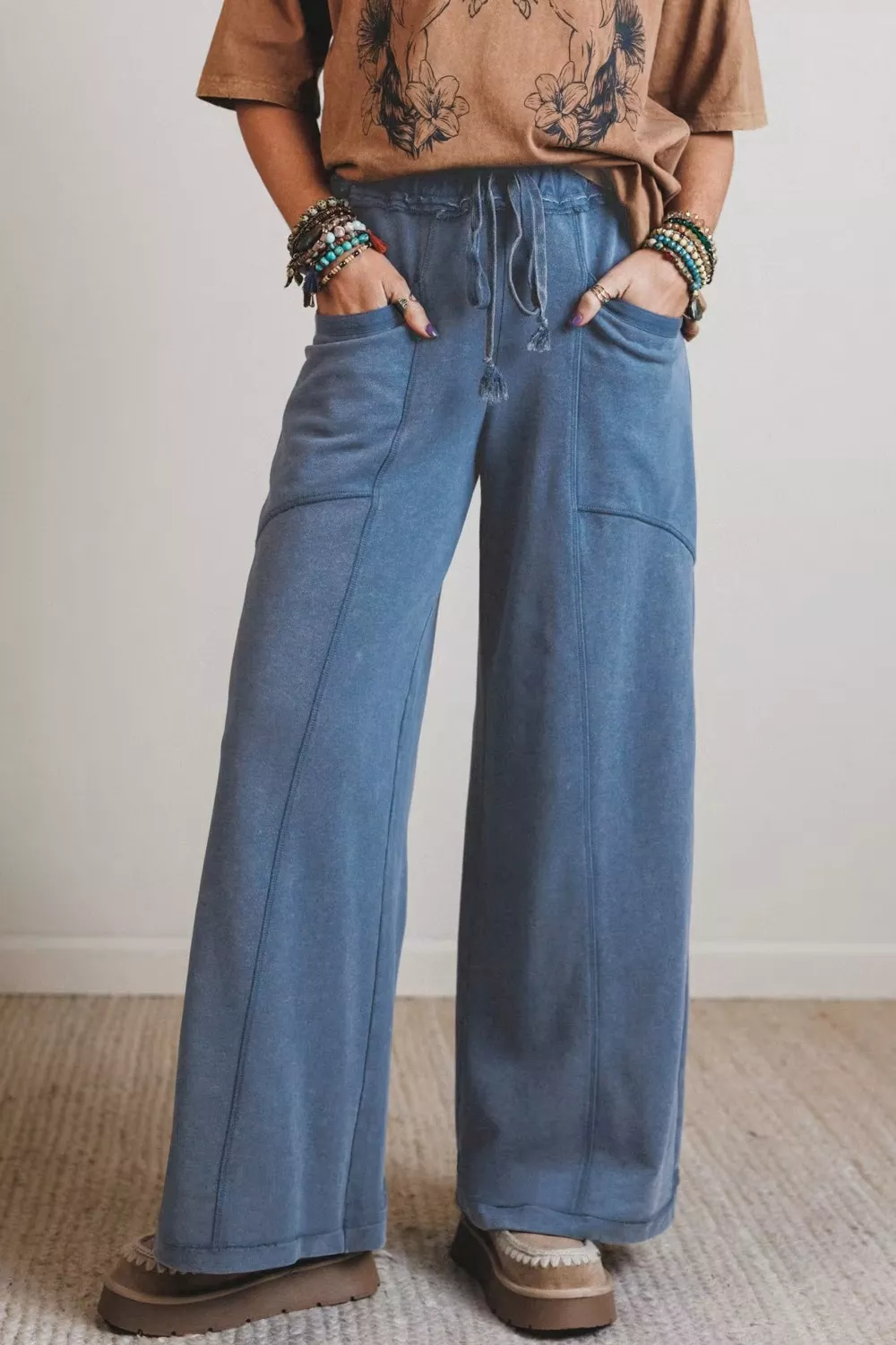 Relaxed Fit Drawstring Jeans