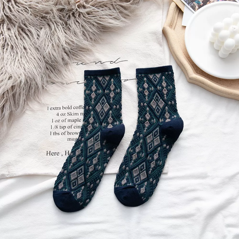 Vintage Argyle Patterned Mid-Calf Socks, image 6
