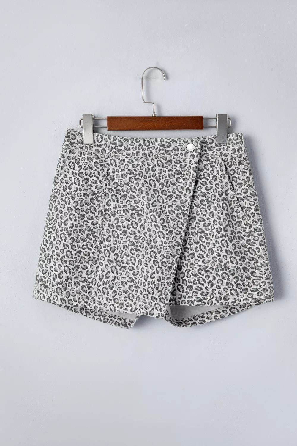 Leopard Print Elastic Waist Denim Shorts, image 3