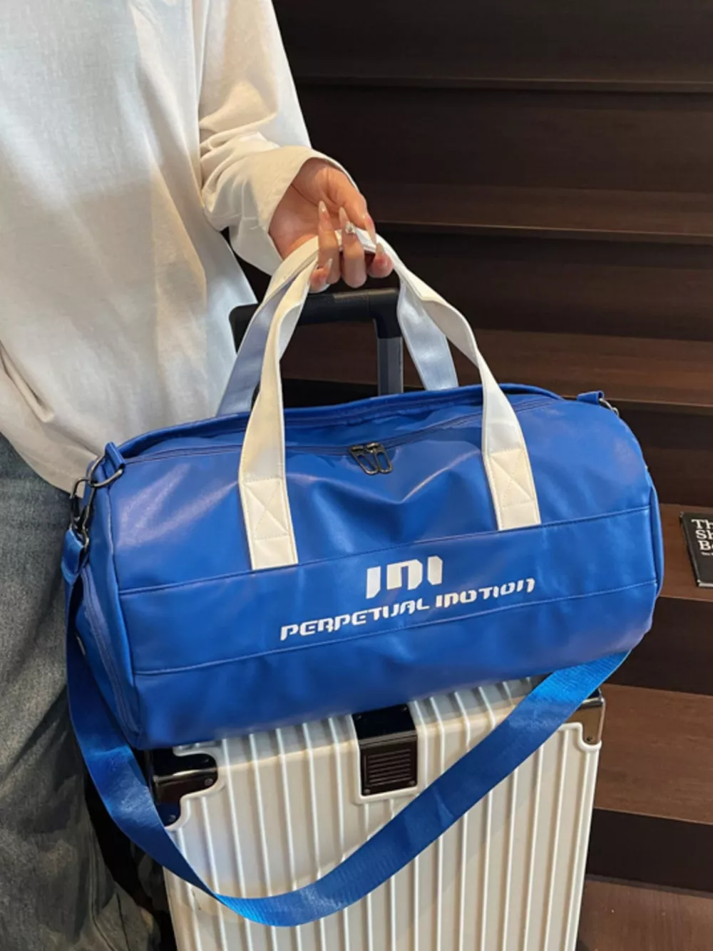 Sporty Duffel Bag with Shoulder Strap, image 2