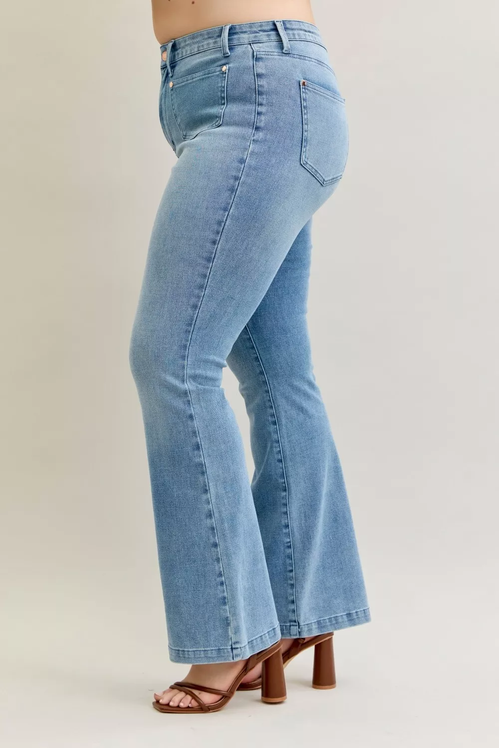 Full Size Mid Rise Bootcut Jeans with Contrast Wash & Front Patch Pockets Plus Size, image 4