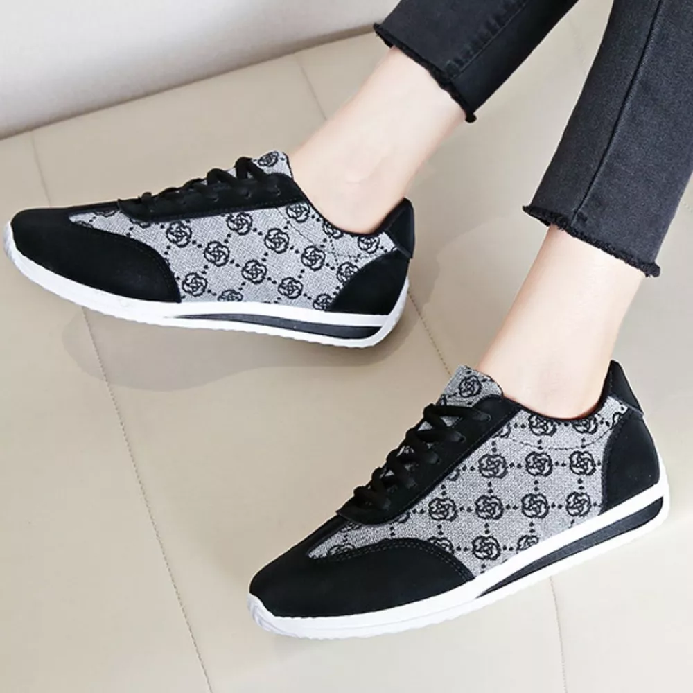 Round Toe Lace Up Sneakers, image 3