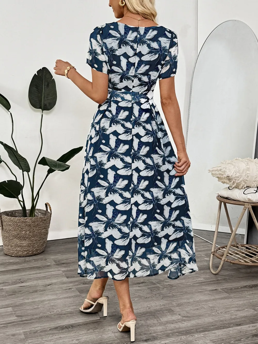 Printed Square Neck Midi Dress, image 3