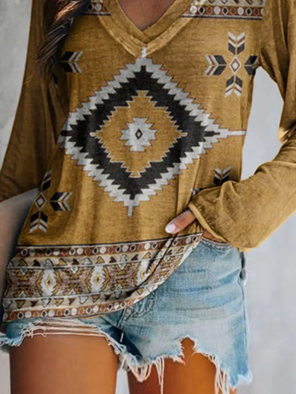 Full Size Geometric V-Neck Long Sleeve T-Shirt Plus Size, image 18