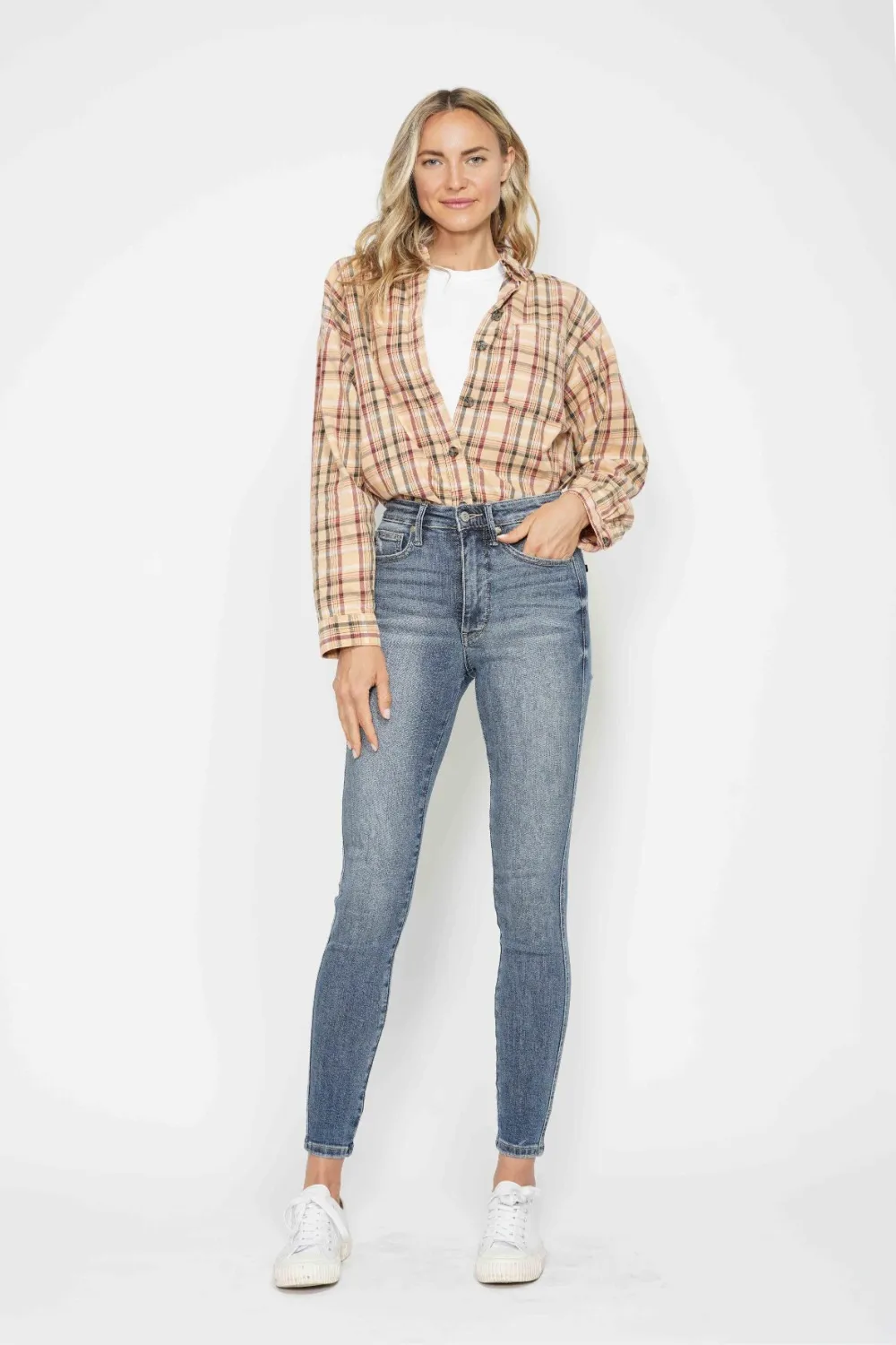 Full Size Tummy Control Contrast Wash Skinny Jeans, image 2