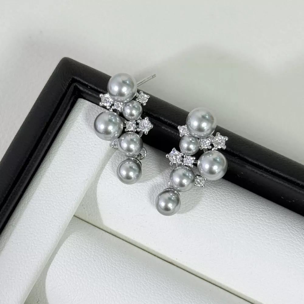Pearl Cluster Earrings, image 6