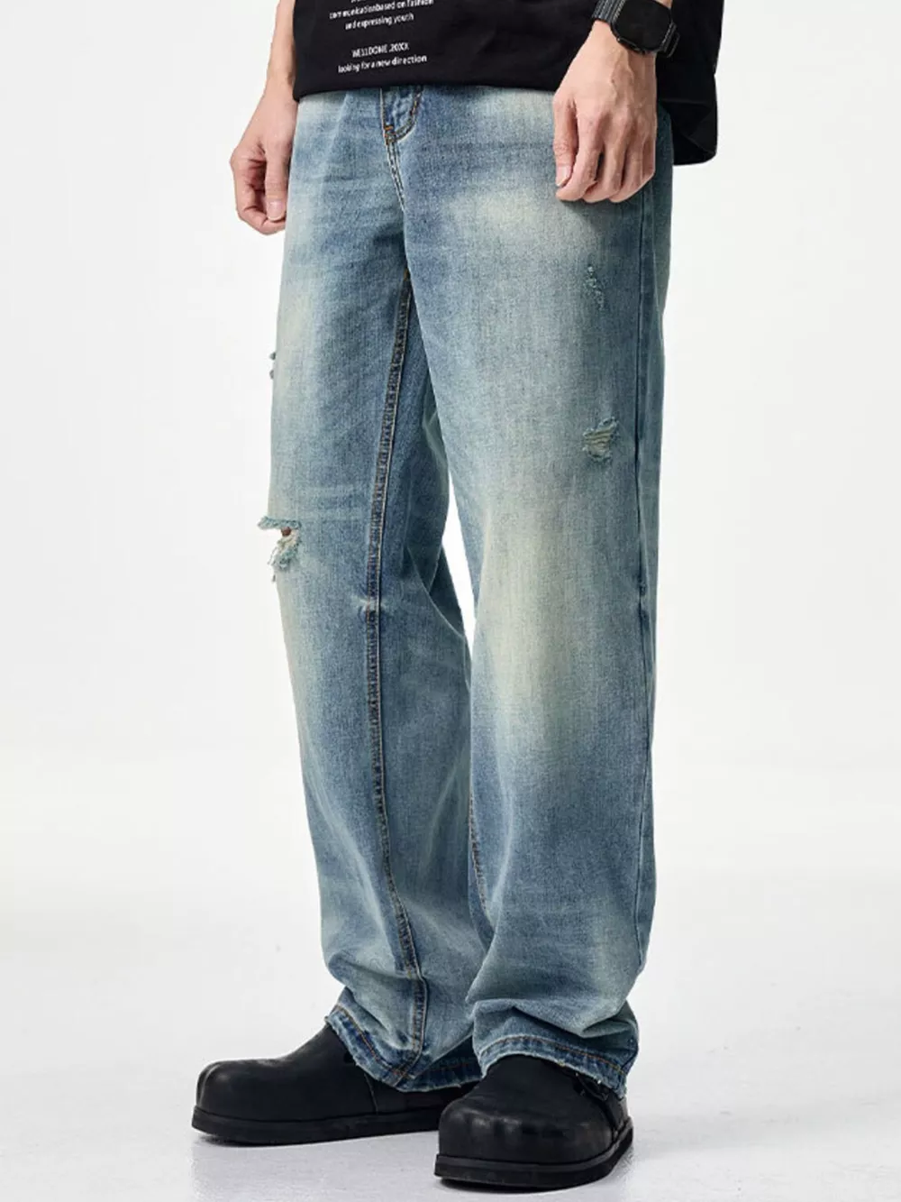 Men's Distressed Relaxed Fit Jeans, image 4