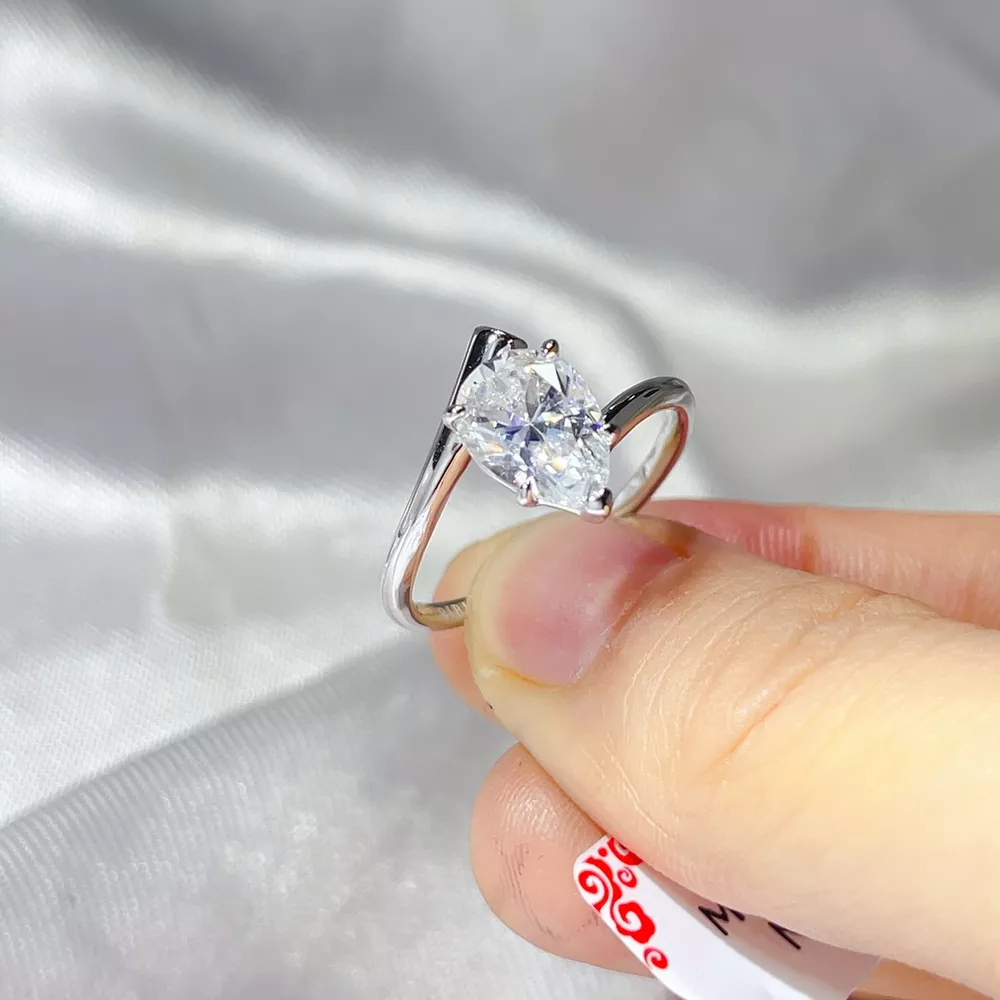 2 Carat 925 Sterling Silver Moissanite Ring, image 2