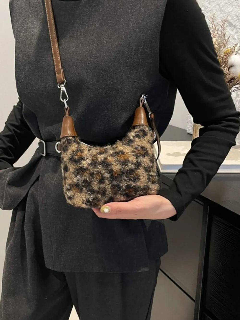 Fuzzy Polyester Mini Handbag with Zipper, image 13