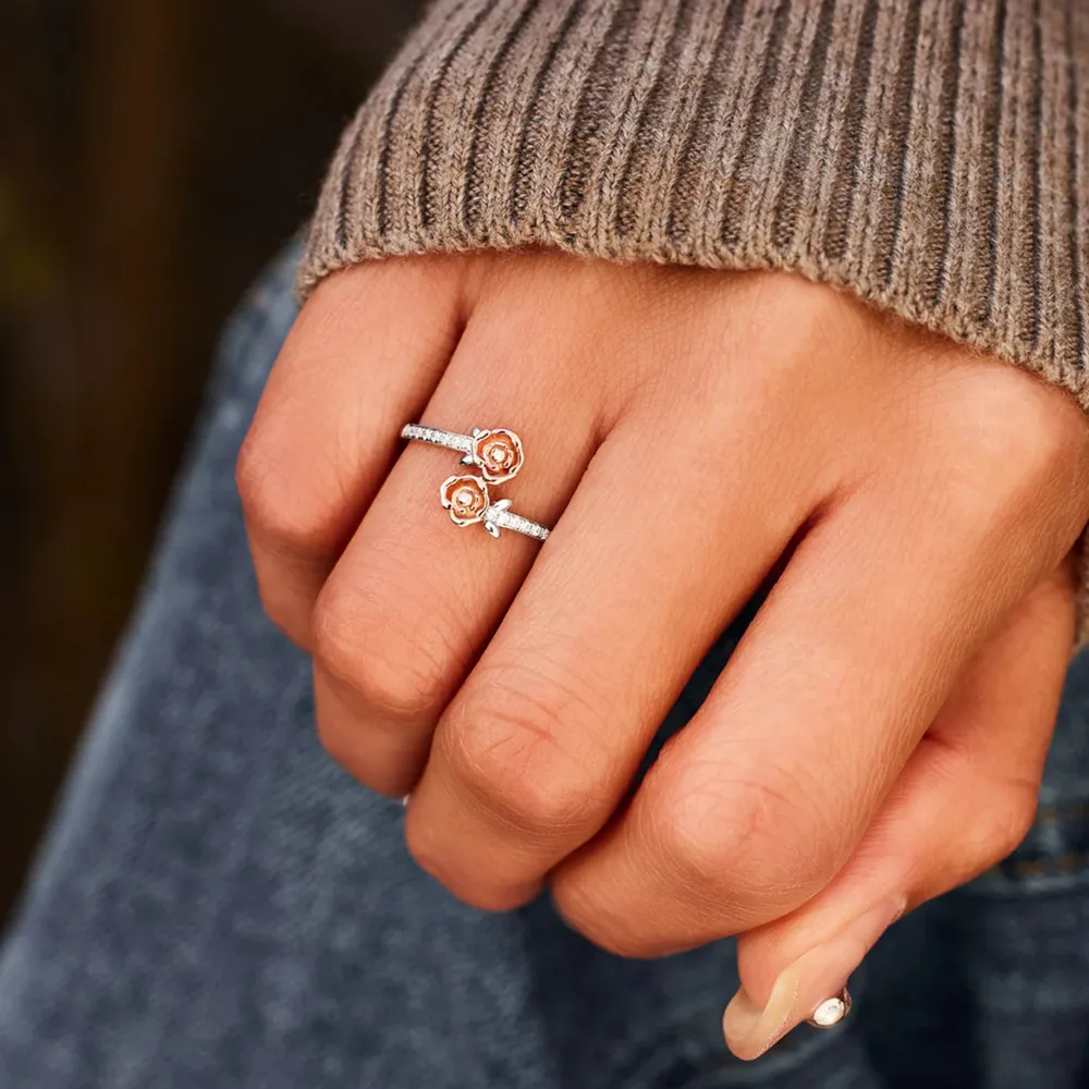 Rose Shape Inlaid Zircon Bypass Ring, image 4