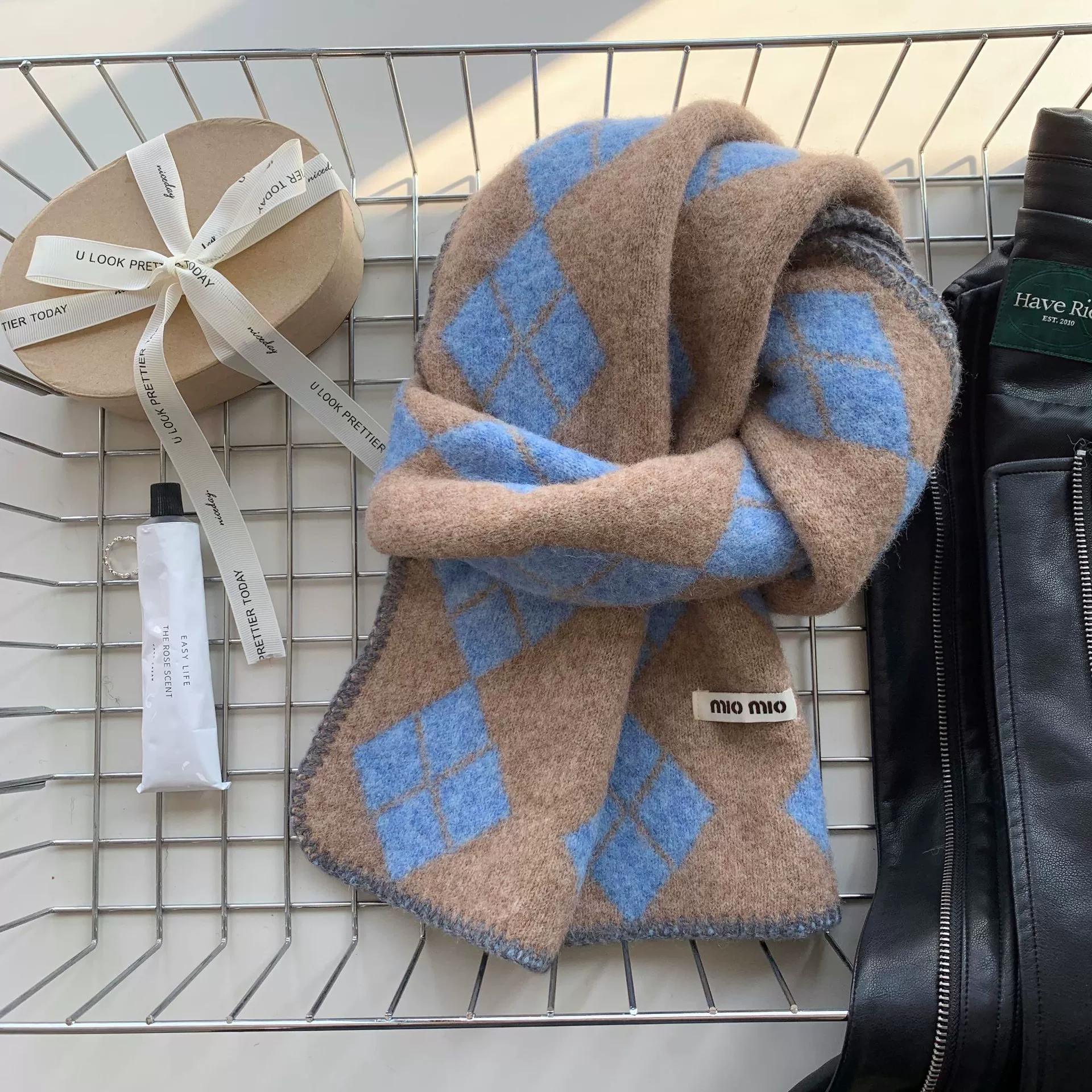 Argyle Pattern Warm Scarf, image 8