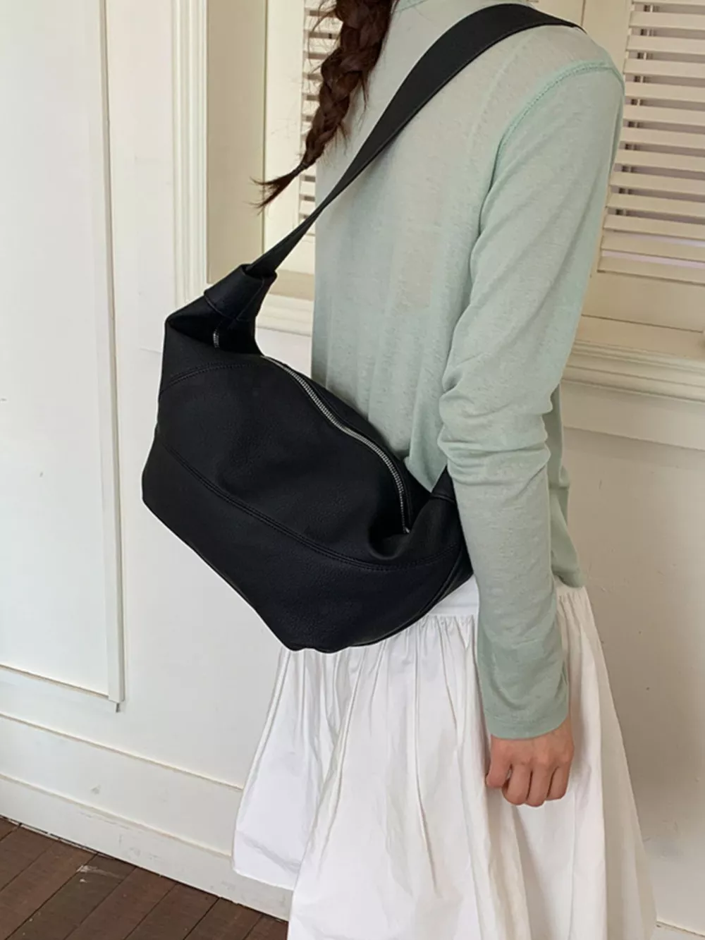 Adjustable Strap Crescent Crossbody Bag, image 4