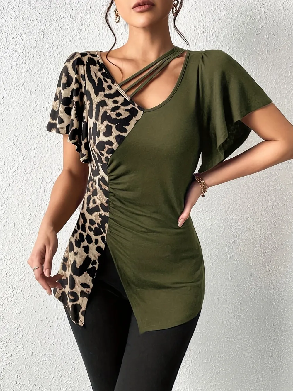 Ruched Leopard Flutter Sleeve T-Shirt, image 4