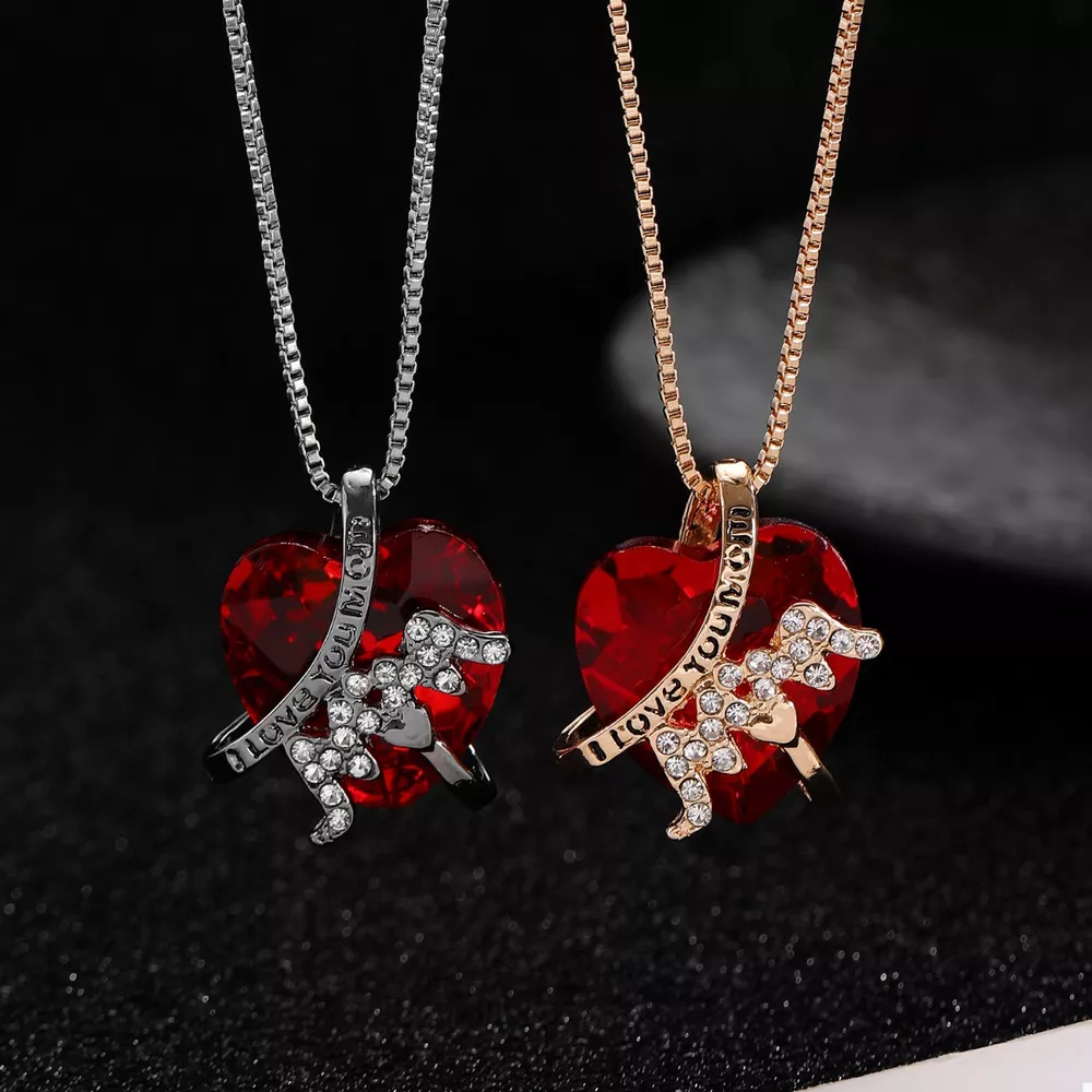 Heart-Shaped MOM Pendant Necklace, image 3