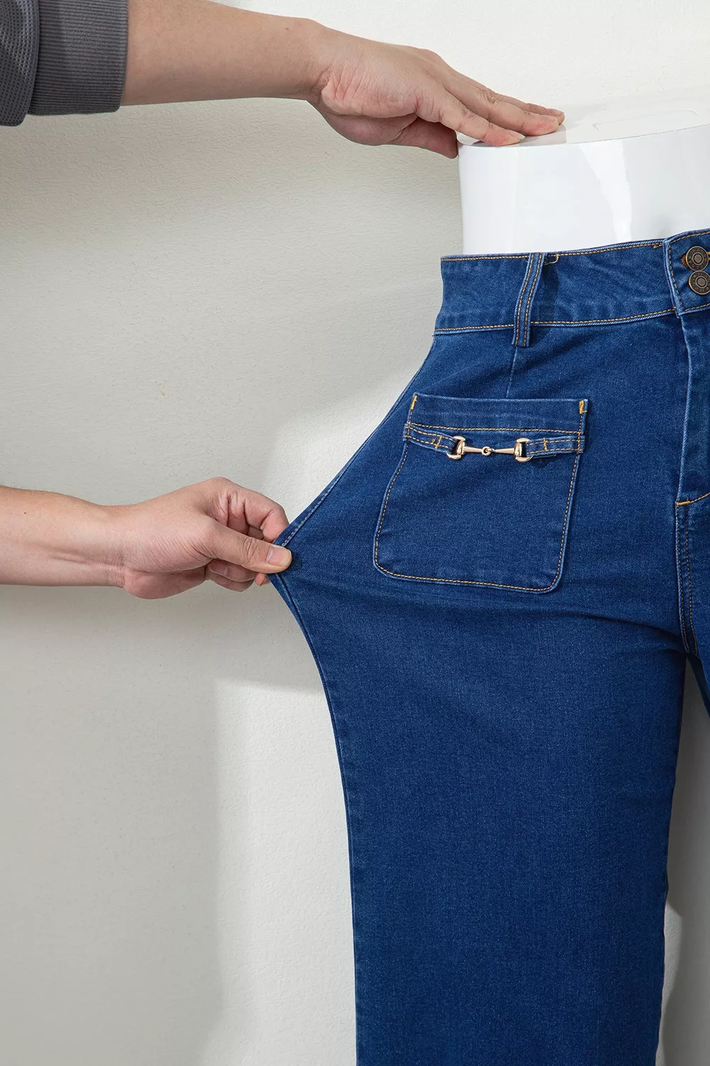 Hardware Decor Patched Pockets Wide Leg Jeans, image 10